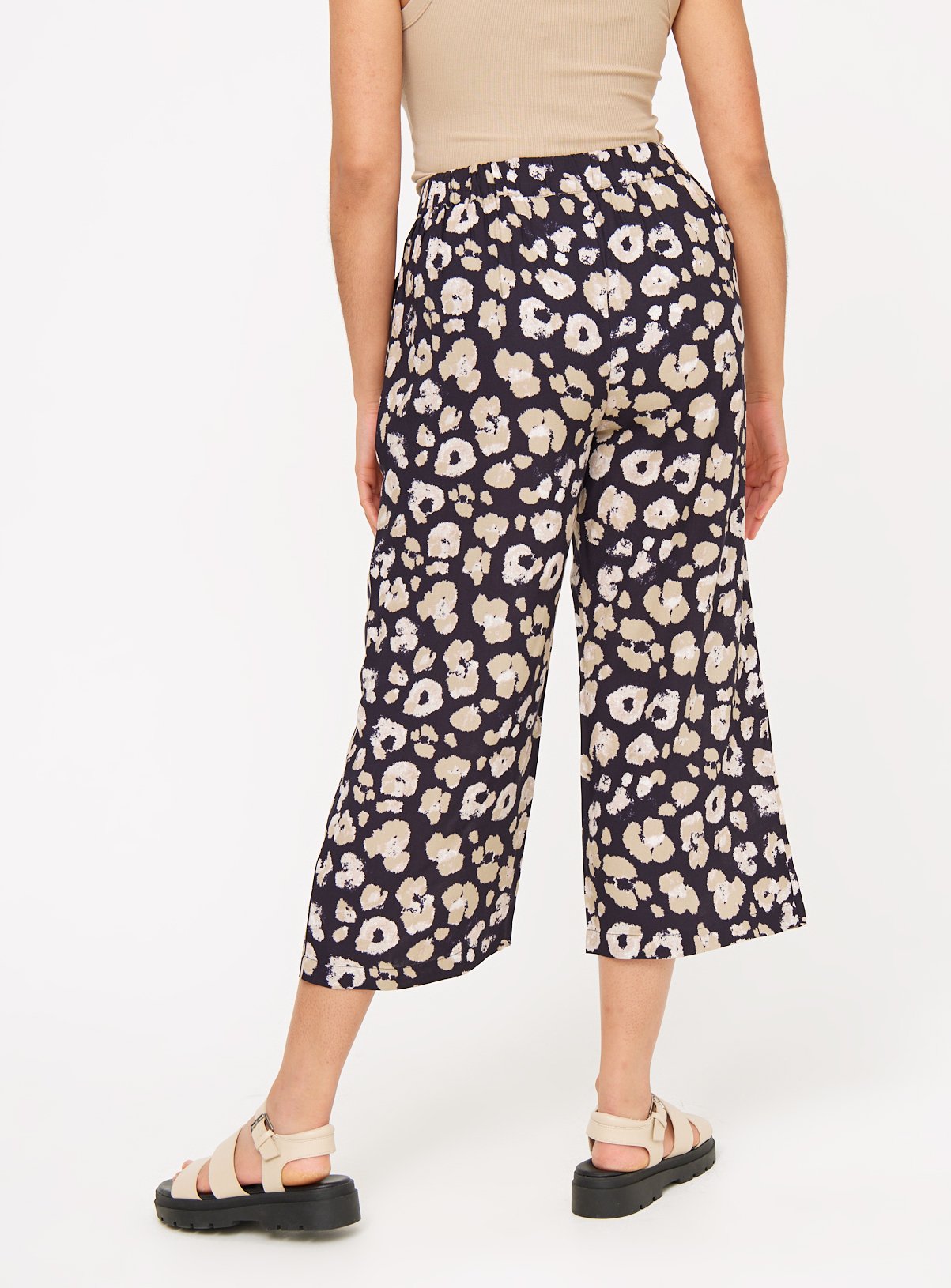 Leopard Print Woven Cropped Trousers  24 - Image 4 thumbnail